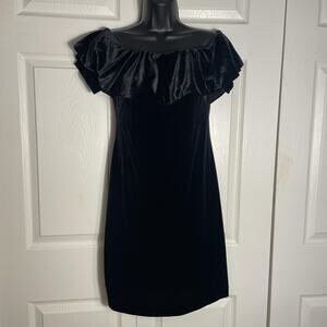 Eliza J Dress Women 8 Black Velvet Off Shoulder Ruffle‎ Goth LBD Elegant Festive
